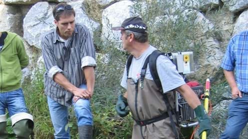 Roland Hollenstein Begleitung Abfischung Chämtnerbach